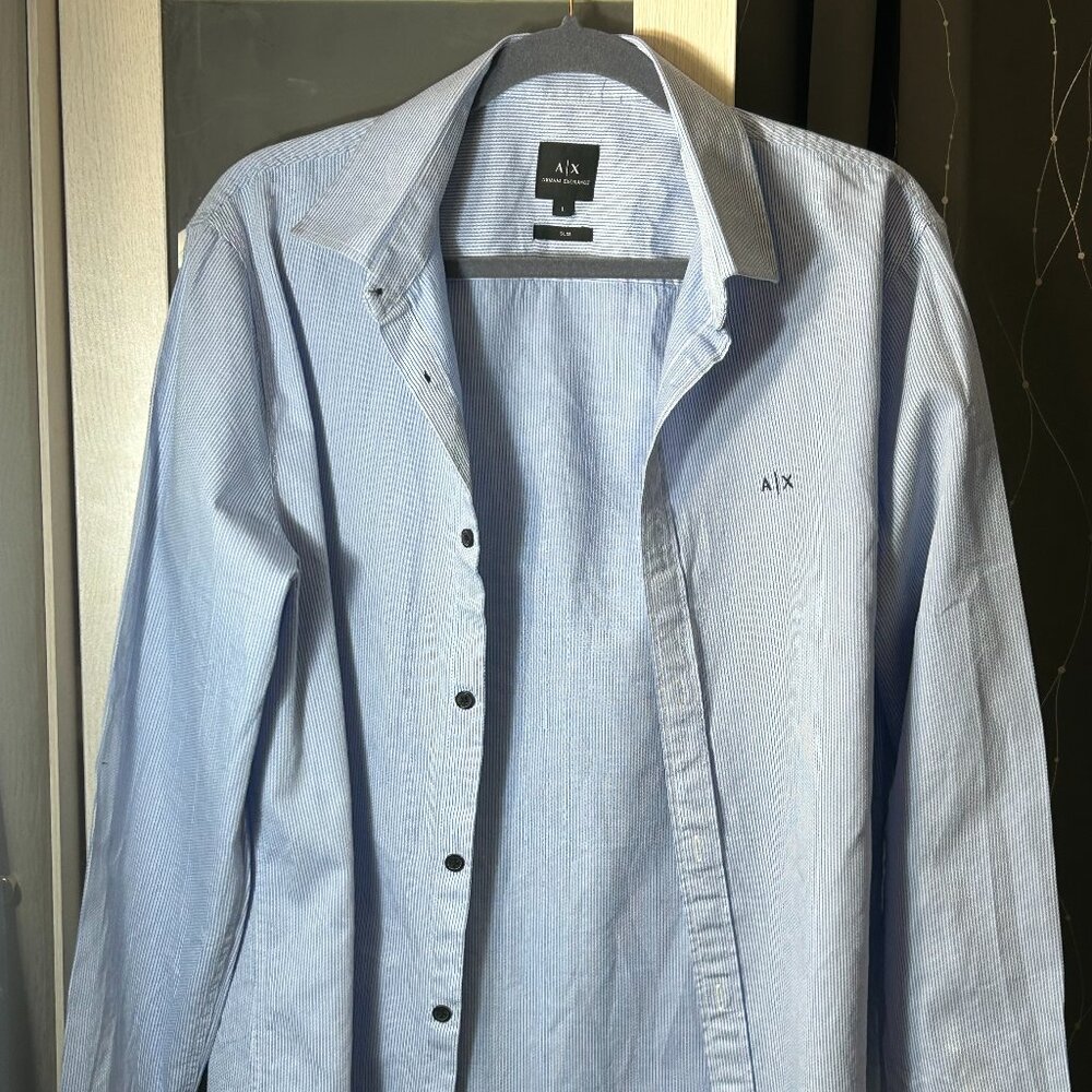 Authentic Armani Exchange Slim Fit Button-Down Quiet Luxury Light Blue Striped